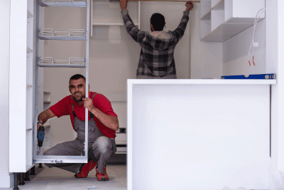 اهمیت انتخاب نصاب حرفهای برای نصب صفحه کابینت ضد حرارت